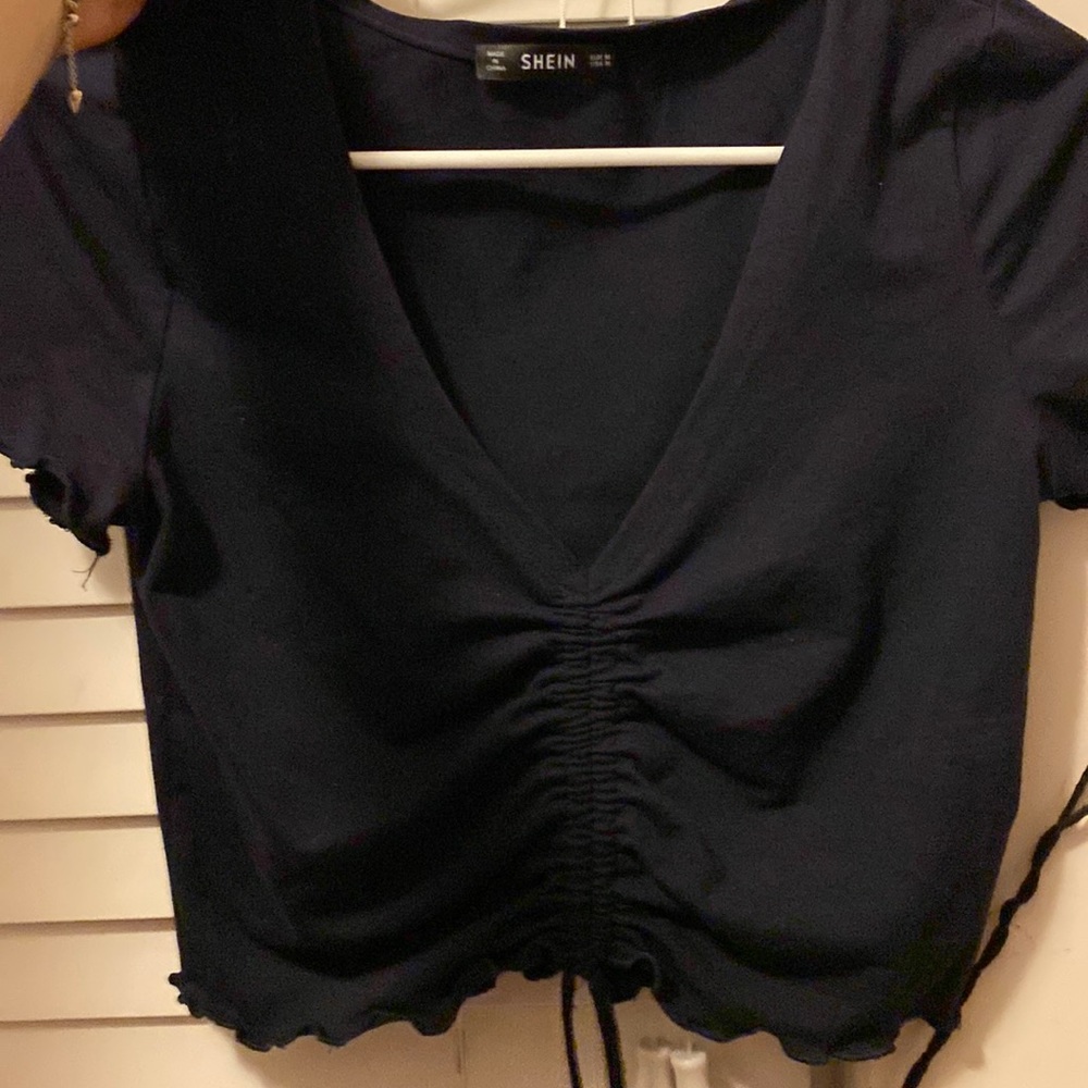 Shein Navy cropped scrunch top